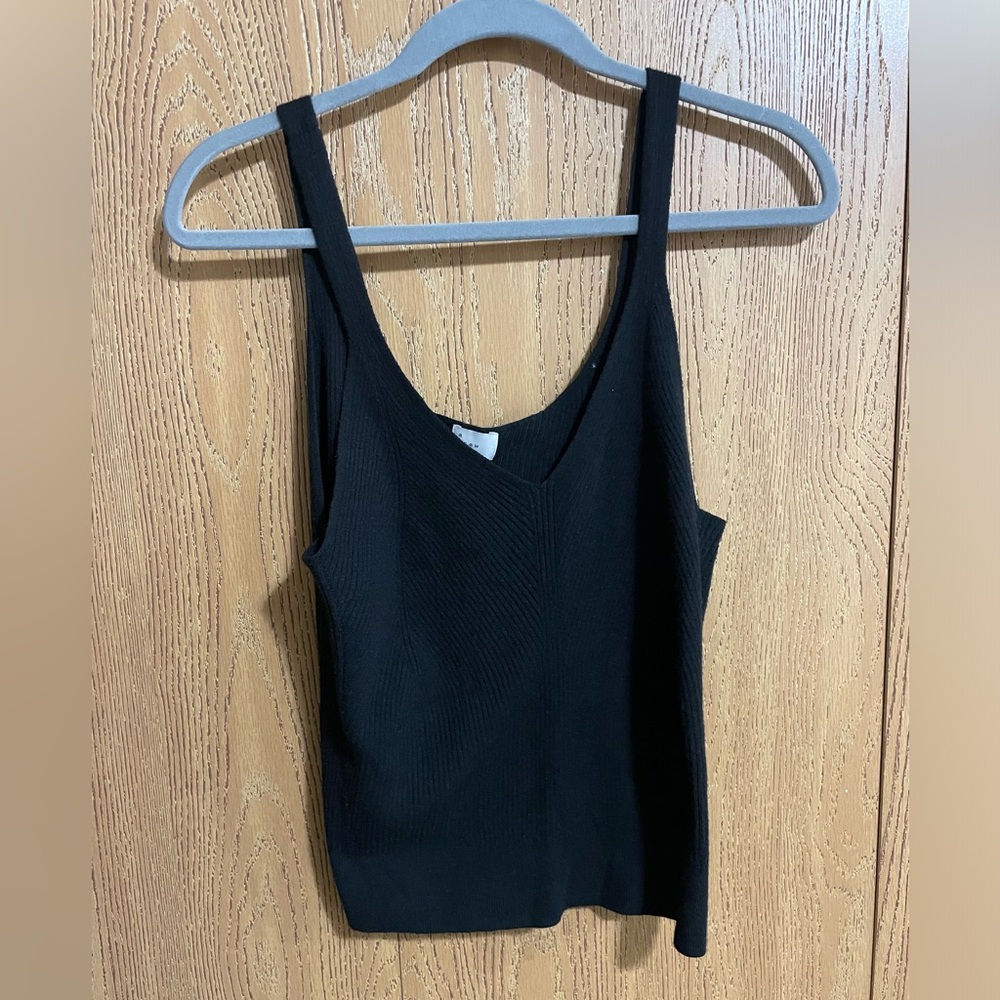 Black fuzzy tank top XL